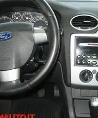FORD Focus 1.6 TDCi (90CV) 5p. FORD Focus 1.6 TDCi (90CV) 5p.