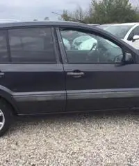 FORD Fusion 1.4 16V 5p GPL 97000km FORD Fusion 1.4 16V 5p GPL 97000km