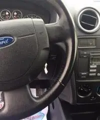 FORD Fusion 1.4 16V 5p GPL 97000km FORD Fusion 1.4 16V 5p GPL 97000km