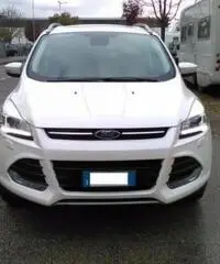 FORD Kuga 2.0 TDCI 180 CV Start Stop Powershift 4WD Titanium FORD Kuga 2.0 TDCI 180 CV Start Stop Powershift 4WD Titanium
