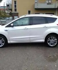 FORD Kuga 2.0 TDCI 180 CV Start Stop Powershift 4WD Titanium FORD Kuga 2.0 TDCI 180 CV Start Stop Powershift 4WD Titanium