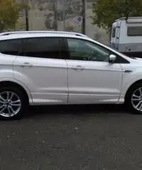 FORD Kuga 2.0 TDCI 180 CV Start Stop Powershift 4WD Titanium FORD Kuga 2.0 TDCI 180 CV Start Stop Powershift 4WD Titanium