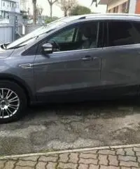 Ford Kuga 2.0 TDCI 140 CV 4WD Powersh. Lux Edition Ford Kuga 2.0 TDCI 140 CV 4WD Powersh. Lux Edition