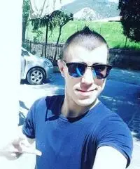 Cercasi Ragazza per amicizia e poi chissà... Cercasi Ragazza per amicizia e poi chissà...