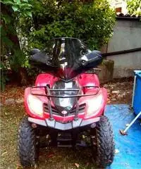 Quad rosso usato pochissimo marca Kimco Quad rosso usato pochissimo marca Kimco