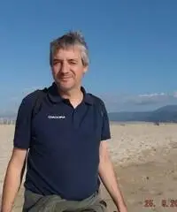 Uomo di 47 anni cerca anima gemella Uomo di 47 anni cerca anima gemella