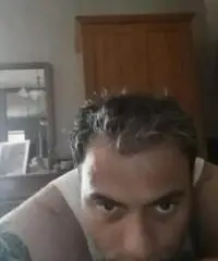 Ragazzo cerca ragazza seria per relazione