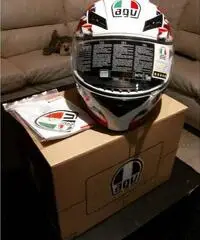 CASCO AGV NUOVO MAI UTILIZZATO CASCO AGV NUOVO MAI UTILIZZATO