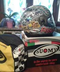 Tuta in pelle e casco SUOMY Tuta in pelle e casco SUOMY