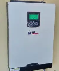 Solare inverter onda Pura, caricabatterie e regolatore solare MPPT Solare inverter onda Pura, caricabatterie e regolatore solare MPPT