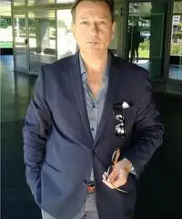 Cerco donna per relazione , bella presenza,magra, 40/50 enne di Milano.