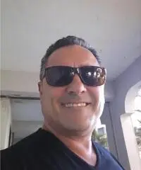 Sono un uomo cerco una donna Sono un uomo cerco una donna