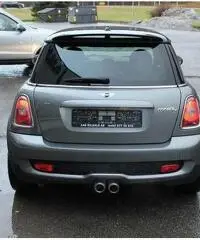 DONAZIONE D'AUTOMOBILE MINI COUPER DONAZIONE D'AUTOMOBILE MINI COUPER