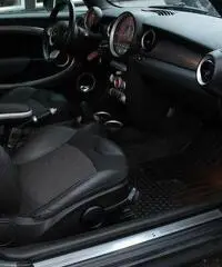 DONAZIONE D'AUTOMOBILE MINI COUPER DONAZIONE D'AUTOMOBILE MINI COUPER