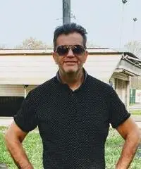 Uomo 51enne cerca una donna seria e dolce Uomo 51enne cerca una donna seria e dolce