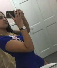 Donna di 30 anni in cerca di un uomo da amare Donna di 30 anni in cerca di un uomo da amare