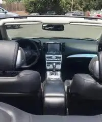2011 Infiniti G37 Convertible 2dr Base 2011 Infiniti G37 Convertible 2dr Base
