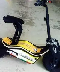 M.A.D MONOPATTINO ELETTRICO Nuovo M.A.D MONOPATTINO ELETTRICO Nuovo