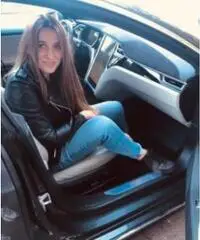 Brava ragazza alla ricerca di un uomo sincero e onesto