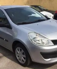 RENAULT Clio 3ªs 12 benz 3 porte auto pari - 2007 RENAULT Clio 3ªs 12 benz 3 porte auto pari - 2007