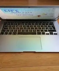 MacBook Air 13 pollici MacBook Air 13 pollici