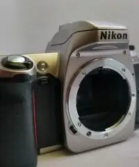 Nikon F65 Reflex analogica a rullino Nikon F65 Reflex analogica a rullino