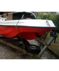 Barca trimarano kaiman 430 con motore 35 cavalli Barca trimarano kaiman 430 con motore 35 cavalli