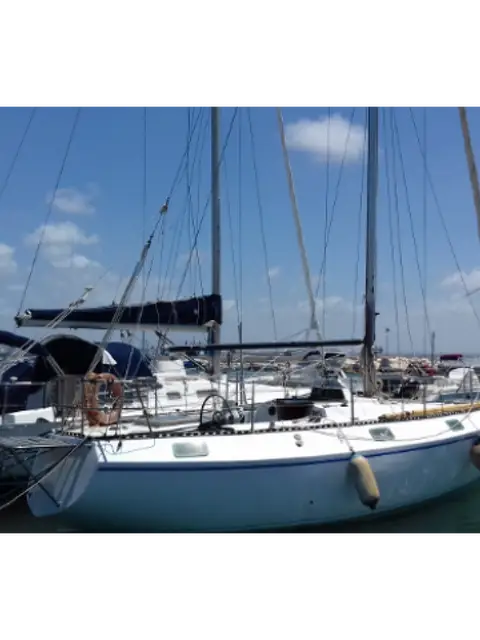 Barca a vela 9,35 mt con doppie cabine Barca a vela 9,35 mt con doppie cabine