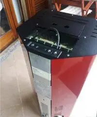 Vendo stufa a pellet 5kw