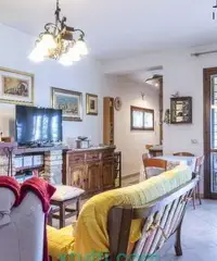 VILLA PALOMBARESE- FONTE NUOVA VILLA PALOMBARESE- FONTE NUOVA