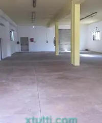 AFFITTO LOCALE COMMERCIALE