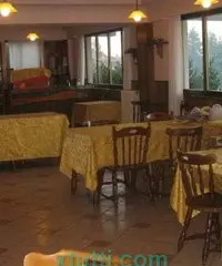 Salone per eventi con giardino