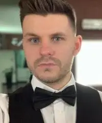 Cassiere, scommesse, barista , volantinaggio, puli Cassiere, scommesse, barista , volantinaggio, puli