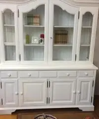 Mobili antichi e nuovi