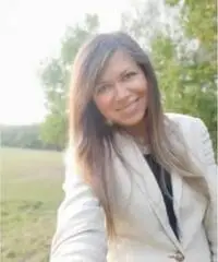 Bella donna cerca un uomo serio