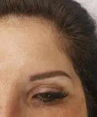 Tatuaggio sopraciglia professionale