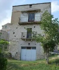Casa singola, garage e giardino a Castelbottaccio Casa singola, garage e giardino a Castelbottaccio