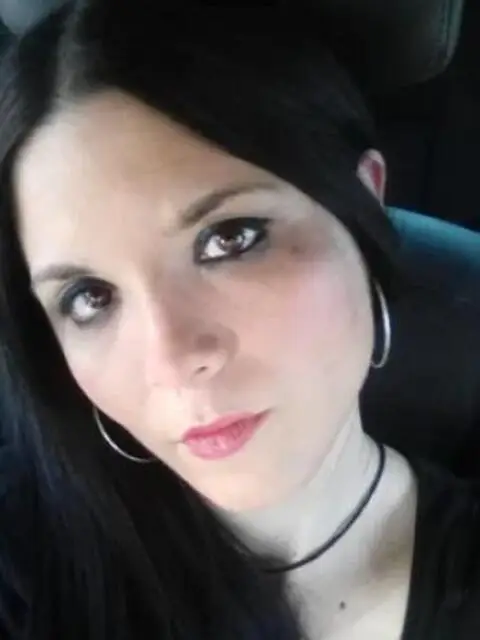 Scaffalista, commessa, baby sitter, pulizie e call Scaffalista, commessa, baby sitter, pulizie e call