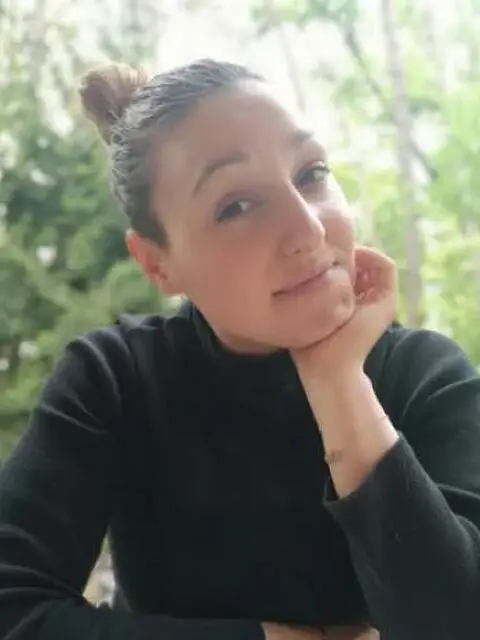 Commessa, barista, cameriera Commessa, barista, cameriera