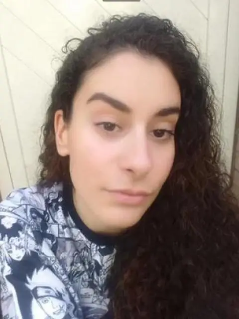 Cameriera ai piani/lavapiatti Cameriera ai piani/lavapiatti