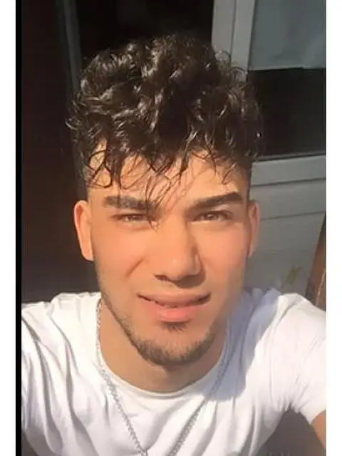 Officina, carrozzeria, operaio Officina, carrozzeria, operaio