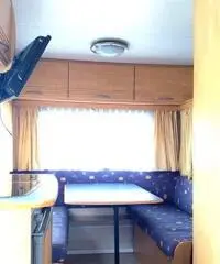 Roulotte caravelaire modello 425 anno 2005 Roulotte caravelaire modello 425 anno 2005