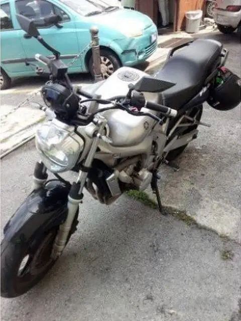 Yamaha FZ6 - 2004 Yamaha FZ6 - 2004