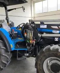 Trattore con caricatore Landini Technofarm Trattore con caricatore Landini Technofarm