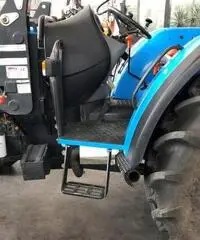 Trattore con caricatore Landini Technofarm Trattore con caricatore Landini Technofarm