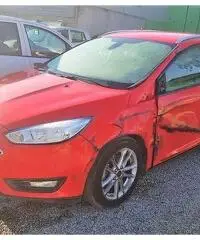 Acquistiamo auto incidentate 3388511408 whatsapp autosinistrate.com