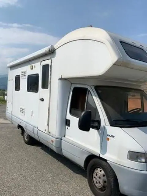 Laika gran garage mansardato in saldo Laika gran garage mansardato in saldo