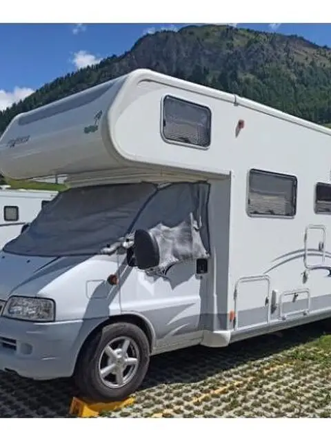 Frankia mansardato/garage Frankia mansardato/garage