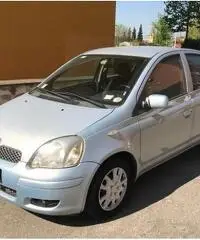 Yaris 1.0 benzina UNICO PROPRIETARIO Yaris 1.0 benzina UNICO PROPRIETARIO