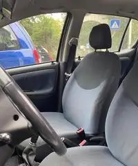 Yaris 1.0 benzina UNICO PROPRIETARIO Yaris 1.0 benzina UNICO PROPRIETARIO